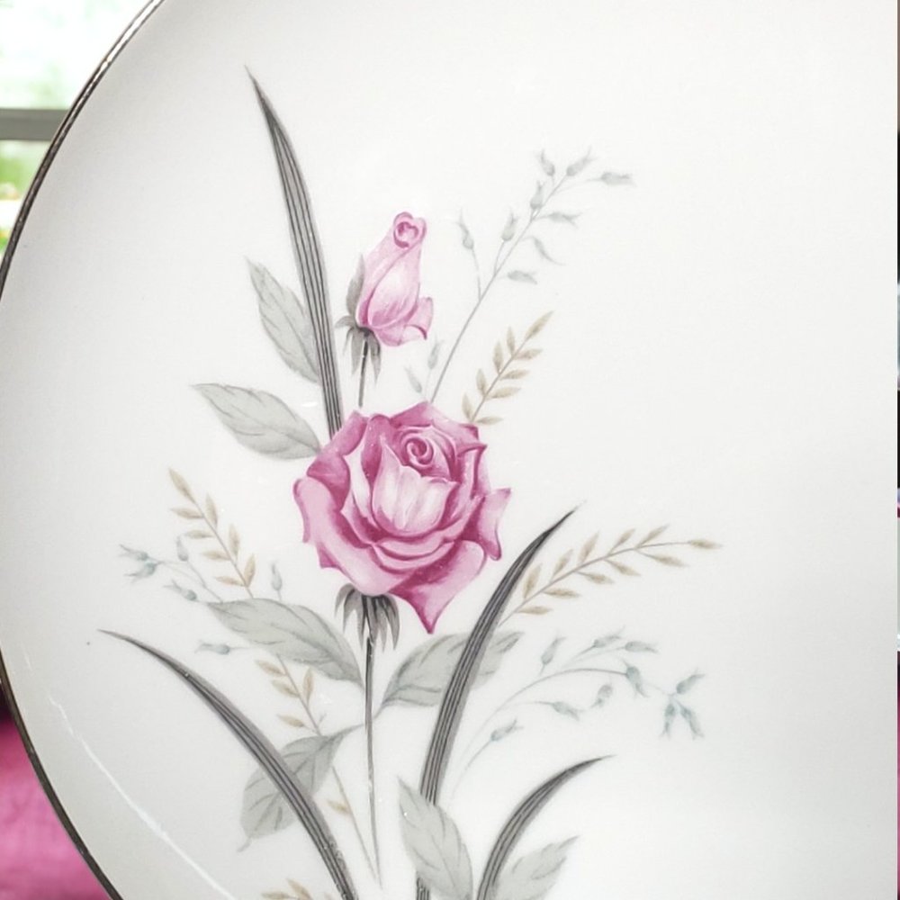 Windsor Rose Fine China of Japan Dinner Plate - 1950's